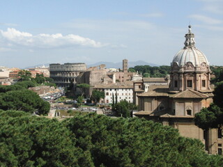 Fototapeta na wymiar panorama of the city of Rome in spring