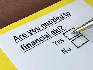 Obraz premium One person is answering question about financial aid.