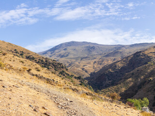  walk through the Sierra Nevada mountains 