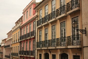 Fototapeta na wymiar Vieille Ville colorée de Lisbonne Portugal 