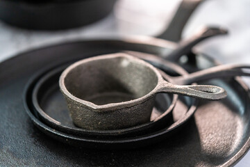 Cast iron frying pan