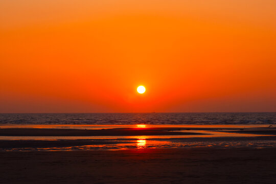 A Beautiful sunset over the sea © Alamins_Creation