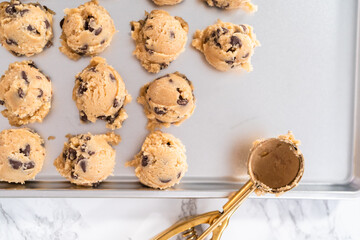 Baking cookies