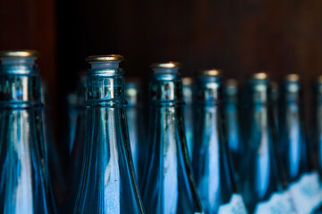 青いガラス瓶