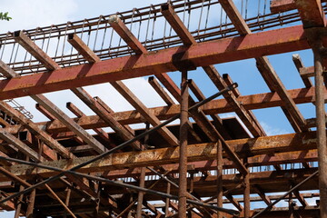 Unfinished buildings and complex structures