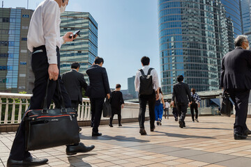 緊急事態宣言解除後の通勤風景