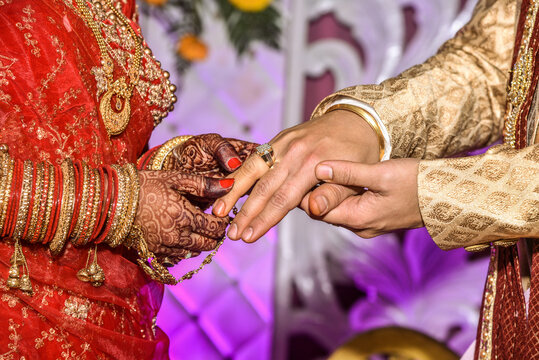 Ring Ceremony - A Hindu wedding ritual wherein couples guve ring to each other. Rings are worn in the Ring finger which is said to have a direct link with heart.
