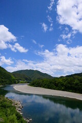 Naklejka na ściany i meble 初夏の四万十川。高知、日本。6月上旬。