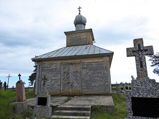 wybudowana w 1850 roku drewniana prawoslawna kaplica cmentarna pod wezwaniem swietych niewiast niosacych wonnosci w miejscowosci jaczno na podlasiu w polsce © Jacek Sakowicz