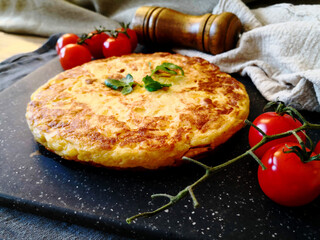 omelet with ham tomato and green salad