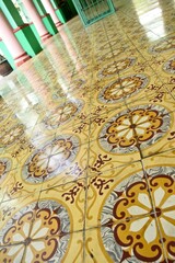 The corridor pattern at Vietnamese temple.