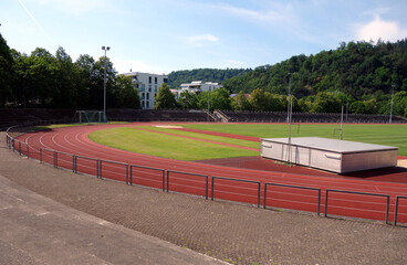 Leeres Sportstadion aufgrund von Corona, Sperren auf dem Sportplatz