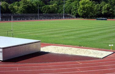 Leeres Sportstadion w&auml;hren Corona Ma&szlig;nahmen