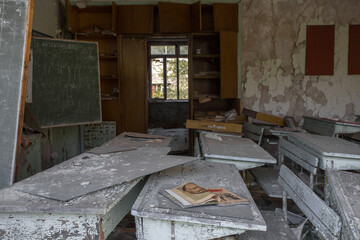 Fototapeta na wymiar Abandoned school in Pripyat, Chernobyl