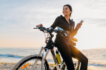 woman doing sports in morning