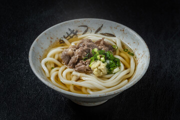 肉うどん　Hand-made udon Japanese cuisine