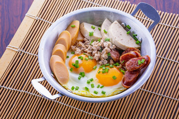 Eggs pan sausage with vegetable