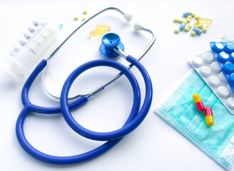 medical supplies doctor, funds for the treatment of the patient - the stethoscope, protective mask,...