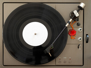 start of the vintage turntable by pressing the appropriate button. The arm returns to its initial...