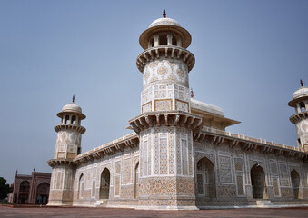 Fototapeta na wymiar the mausoleum of Itimad-UD-Daul, India