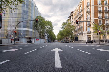 Calle de Madrid, España, vacía debido a la crisis del coronavirus
