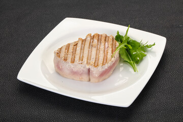 Grilled tuna steak