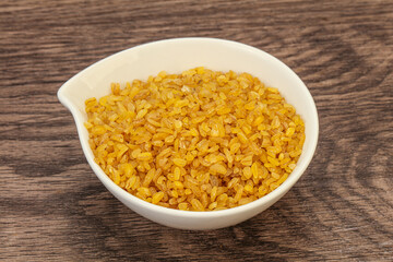 Vegetarian cuisine - dry bulgur for cooking
