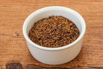 Dry zeera seeds in the bowl