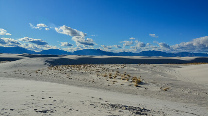 Desert landscape of gypsum dunes in White Sands National Monument in New Mexico, USA