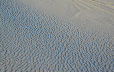 Fototapeta na wymiar Gypsum sand dunes, White Sands National Monument, New Mexico, USA
