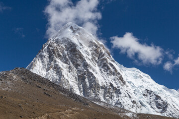 Beautiful view on mount Pumori and Kala Patthar, the popular viewpoint for Everest at sunrise - Khumbu region, Sagamartha national park, Himalaya, Nepal