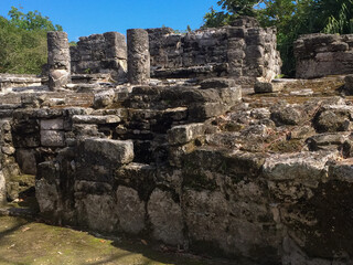 Fototapeta na wymiar San Gervasio archaeological mayan site / ruins in Cozumel, Mexico,