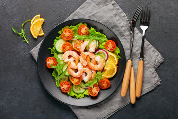 Vegetables and shrimps salad