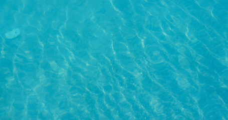 Obraz premium Swimming polol water wave texture