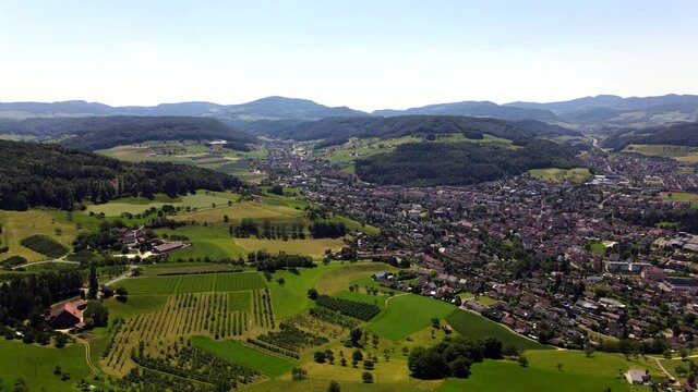 R&uuml;ckflug bei Sissach im Kanton Basel-Landschaft