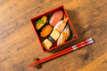 和風弁当　Japanese cuisine noodles and sushi