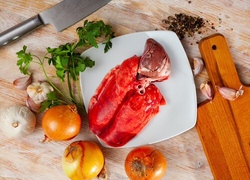 Raw mutton lungs and heart