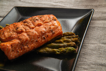 Solomon and asparagus, just delicious for a healthy dinner.