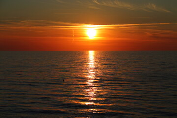 Fototapeta premium Sunset by the sea.