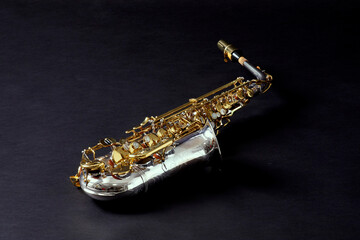 光り輝くかっこいいサックス