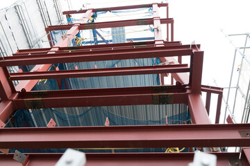 建設現場　鉄骨造の狭小ビルイメージ　ラーメン構造
