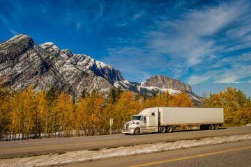trans canada highway, Jasper Alberta Kanada travel destination