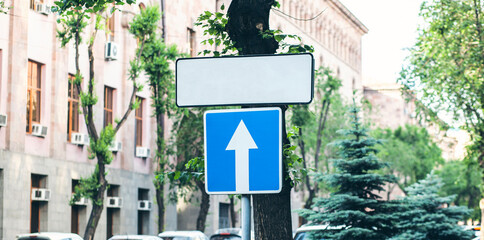 One-way traffic sign