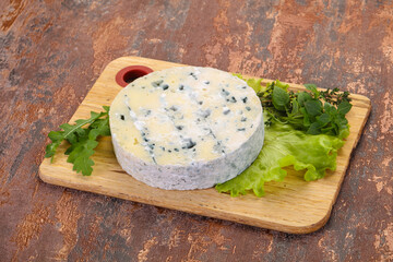 Round blue cheese