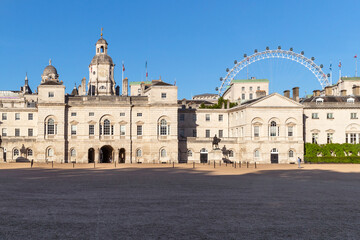 Fototapeta na wymiar London, United-Kingdom, view on the London eye and the Horse Garde Parade building