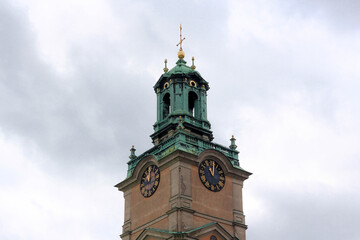 Fototapeta na wymiar clock tower in prague
