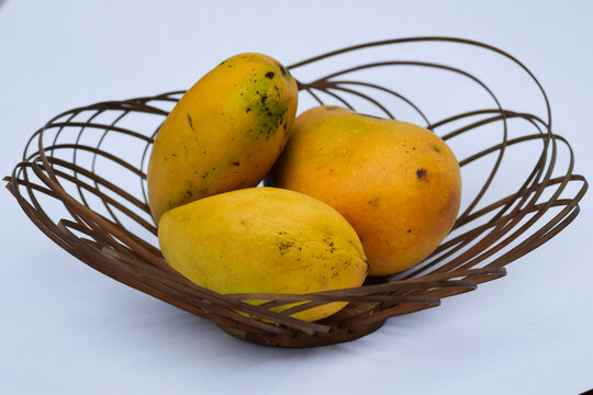 Fresh Badam / Badami Mangoe variety from India