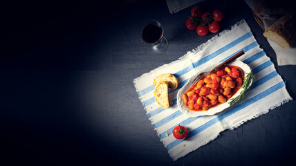 Gigantes Plaki - Baked beans in tomato sauce