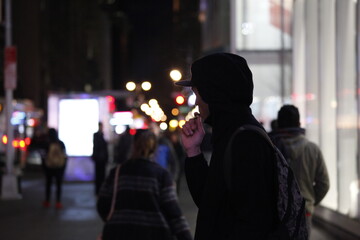 Retrato de hombre en la calle new york