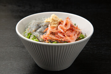 生桜海老と生しらす丼